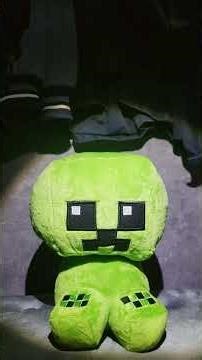 👉 DON’T LOOK AWAY — the Minecraft Creeper moves 👁️