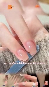 🌟 Glossy Care – Professionella resultat på nolltid! Detta snabbtorkande nagellack ger en kristallklar, glansig finish samtidigt som det ger naglar och nagelband djup näring och främjar naturligt starka och friska naglar. ✅ Omedelbar glans – Färglöst, transparent glans ✅ Förstärkt skydd – Botanisk formula förhindrar flisning ✅ Torkar omedelbart, inga ränder – Inga rester, ingen väntetid 💅 Få perfekta naglar utan ansträngning – även på dina mest hektiska dagar! 👉 Få naturligt glansiga naglar – 