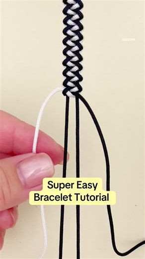 #easytutorial #supereasy #braidtutorial #twistbraids #bracelettutorial #diycraft #macramé #handmadegifts #braceletideas #stringbracelets #weaving #diyinspiration #fyou #easydiy #handwork #tiktoktrend #tiktokviral #ropetwist #cordbracelet