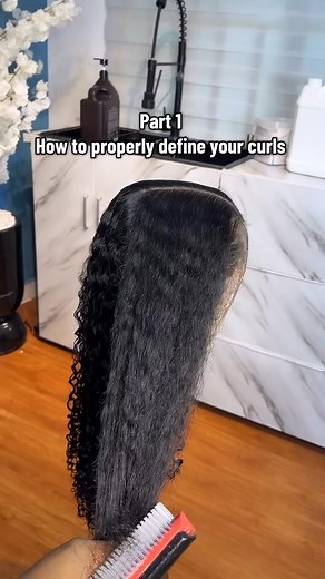 421K views · 3.3K reactions | How to properly define your curls Comment for part two | MANAG Luxury Hairline | Facebook