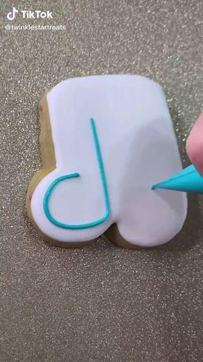 Cookie Decorating Music Note Tutorial