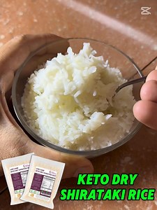 🍚Nahihirapan ka bang magbawas ng timbang pero ayaw i-give up ang rice? The truth is, rice lovers like you need a healthier option, and here it is—Shirataki Dry Rice!✨ 𝗛𝗲𝗿𝗲’𝘀 𝘄𝗵𝘆 𝘆𝗼𝘂’𝗹𝗹 𝗹𝗼𝘃𝗲 𝗶𝘁: 👉 29 𝙘𝙖𝙡𝙤𝙧𝙞𝙚𝙨 𝙥𝙚𝙧 𝙨𝙚𝙧𝙫𝙞𝙣𝙜 𝙡𝙖𝙣𝙜! Yes, you read that right. Enjoy rice meals na low-calorie, guilt-free, at perfect for your weight loss journey. 💪 👉 𝘽𝙪𝙨𝙤𝙜 𝙥𝙚𝙧𝙤 𝙡𝙞𝙜𝙝𝙩. High in fiber kaya nakakabusog kahit konti lang ang serving. No overeating, no cr