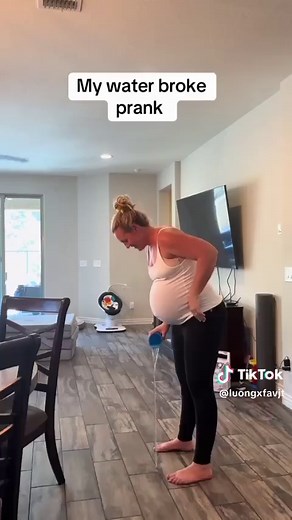 Hilarious Water Broke Prank on Husband