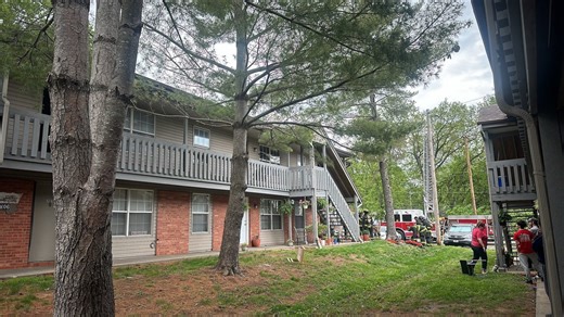 1 hurt in Columbia apartment fire