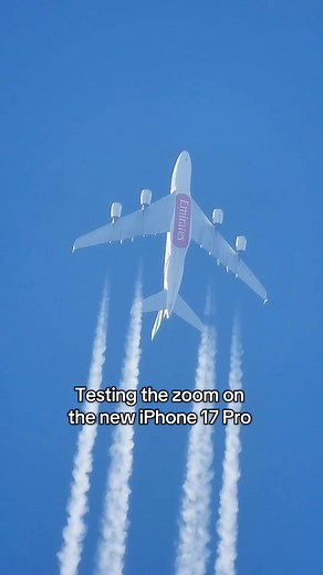 iPhone 17 Pro Zoom Test: Airplane at 30,000 Feet
