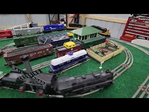 Lionel 4 x 8 O-27 Layout running two trains
