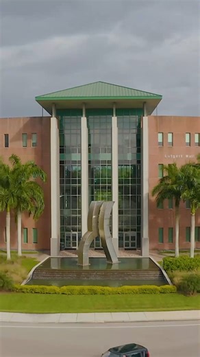 VIEWS OF... Lutgert Hall! Get to know your way around @fgcu_business. 🦅🌴 #fgcu #campustour #wingsup #business #tour | Florida Gulf Coast University