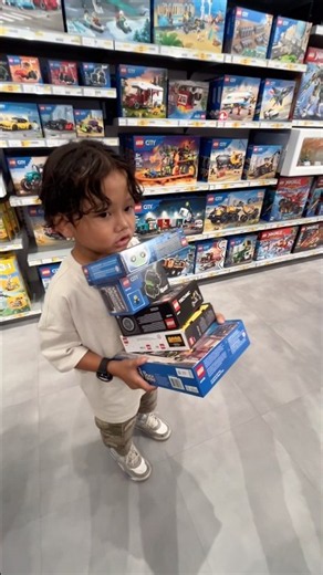 Come to the Lego store with me! #legohaul