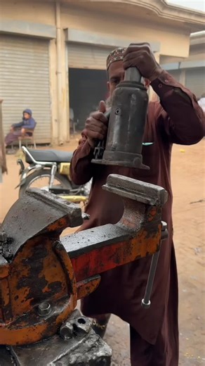 Transforming a Dead Jack into a Power Lifter