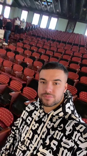 Aici au fost cei mai mari compozitori ai lumii : Mozart, Beethoven, J.S. Bach, Häendel, și acum am ajuns și eu! 😂 Glumesc