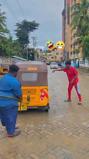 Don’t run tuktuk with biggy 😁🤣😁😁😁😁🤣🤣🤣🤣😁😁😁 Funny video by funny boy | funny boy