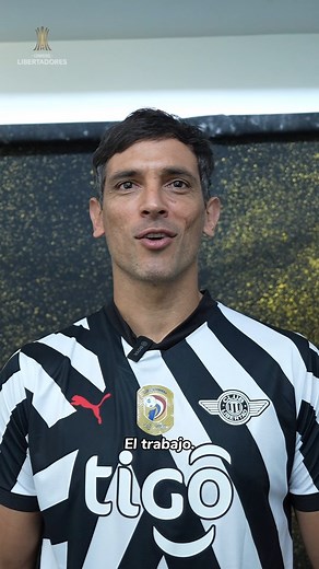 🇵🇾🔥 ¡Una leyenda del fútbol sudamericano! 🏆✨ Roque Santa Cruz, referente de #Libertad, y un sueño en el cierre de su carrera: la CONMEBOL #Libertadores... #GloriaEterna | CONMEBOL Libertadores