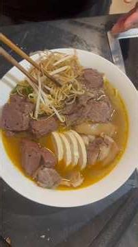 Bún bò huế đơn giản tại nhà. #daubepngheo #bunbohue #monngon
