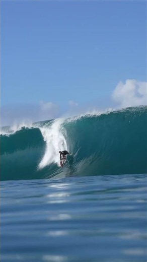 🔴(NOT A.I.) Noah Beschen HAMMERED at Teahupo'o