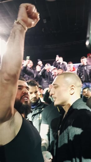 Amarildo Bakaj on Instagram: "Amarildo Bakaj emer i madh🇦🇱🤫Kundërshtari ishte në Itali në shpi të vet, por une u ndjeva si në shpin time e turbova vendin me shqipet zemrat e mija,shihemi me daten 17 Januar në zvicer biletat i rezervoni në këtë numer +41765344409"