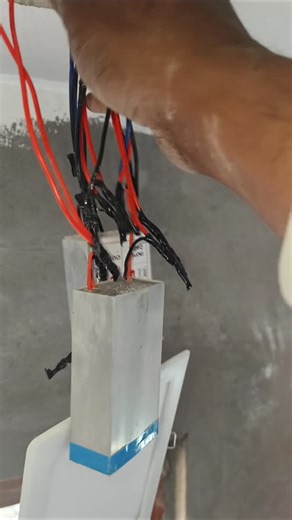 AK CCTV and Electrical Services on Instagram: "😅😂#electrician #viralvideos"