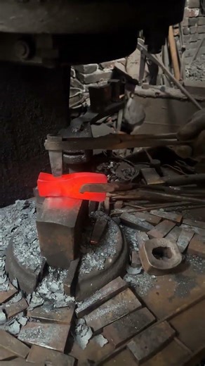 Mastering the Art of Traditional Axe Forge