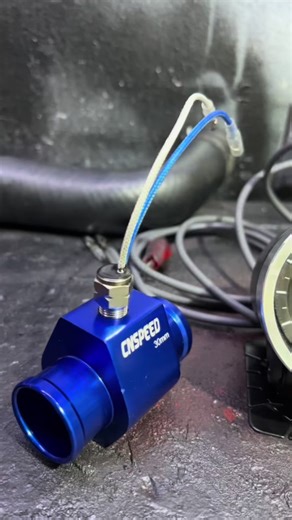 Instalación de Tacómetro y Medidor de Temperatura en Auto