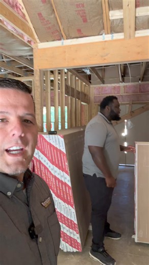 288K views · 1.2K reactions | Oh you thought putting Sheetrock up was EASY!? Yeah okay! #construction #sheetrock #builder #videography #editing #drywaller #drywall | South Eastern General Contractors | Facebook