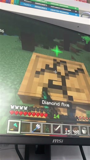 How fast can I get multi shot? #minecraft #minecraftpe #minecraftshorts #sharpness #plslikesubscribe