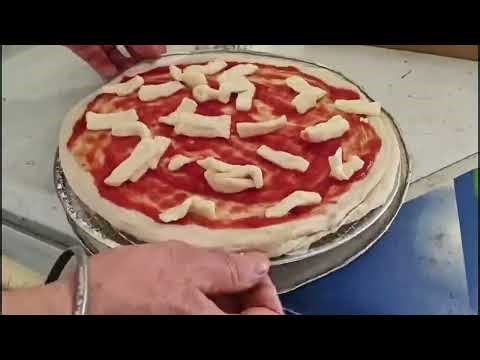 How the pizza vending machine makes fresh pizza?#vendingmachine #pizzavendingmachine