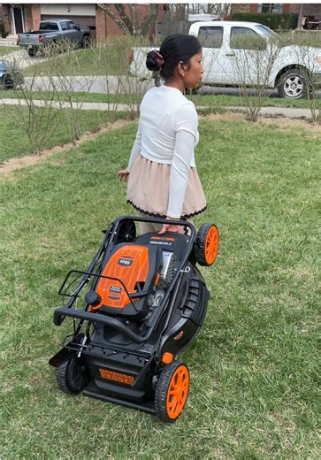 Self-Propelled Gas Lawn Mower: Your Lawn Care Companion