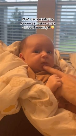 Gabriella Shelley | Pediatric Occupational Therapist on Instagram: "Have you heard of the tongue extrusion reflex? It is a primitive reflex that is exhibited by newborn babies 👶🏼 👉🏼It is characterized by the tongue moving forward and protruding from the mouth when the bottom lip or chin is stimulated 👉🏼The extrusion reflex helps babies to latch and feed in the early days and weeks and protects them from ingesting foreign objects 👉🏼The tongue extrusion reflex usually disappears around 4 -