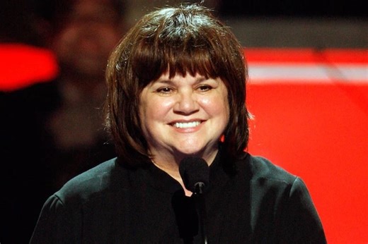 10 Best Linda Ronstadt Songs of All Time - Singersroom.com