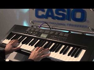 Teclado eletrônico Casio CTK-1150 com 61 teclas piano-style e display LCD
