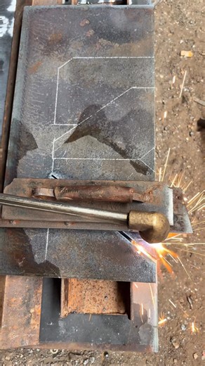 Kuli Welder Art | how to cut stiffener, using a cutting torch🔥👍🏼#cuttingtorch #cuttingskills #tipsandtricks | Instagram