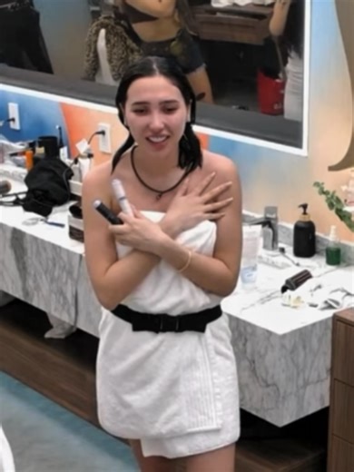 Aida recibe el mensaje de su bebé ❤️🥺#lamansionvip #hotspanishreal #aida #aidavictoria #merlano