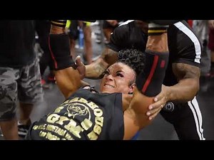 Olympia Battle 7, Women''s Bodybuilding!Ms. Olympia Andrea Shaw, Angela Yeo, and Natalia Kovaleva