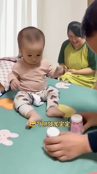 아기 정말 똑똑하다 ㅎㅎ~/The baby is so smart, haha~🥰