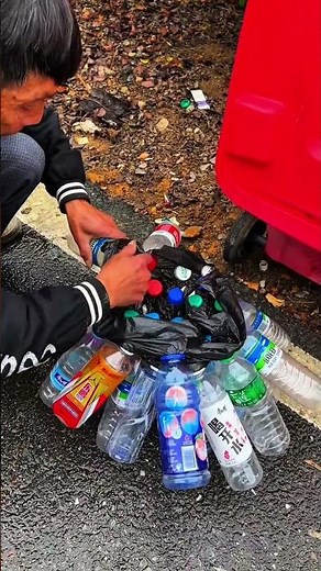 This Bottle Will Never Sink… Until You Try This Trick 😱