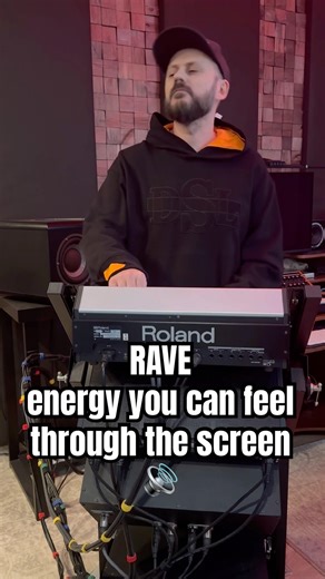 Rave energy you can feel through the screen 🔊 #rave