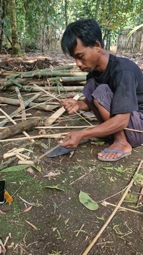 The process of splitting bamboo with simple tools -Agriculture farming #shorts