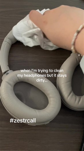 Effective Ways to Clean Your Headphones Completely