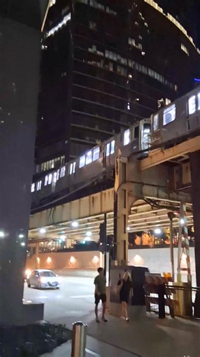 This is Si Beautiful | Visit Chicago