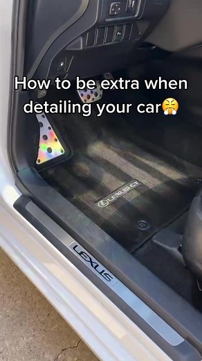 How car detailers get the “vacuum” lines on car mats😯 #cardetailingtips #cardetail #lexusct200h