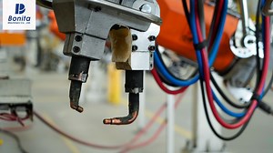 [Hot Item] Best-Selling Central Asia, High-Tech Factory Electrostatic Spraying/Powder Coating Equipment/Coating Line/Spray Guns/Auto Parts/Spray Booth