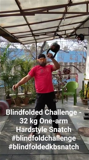 Blindfolded Challenge - 32 kg One-arm Hardstyle Snatch #blindfoldchallenge #blindfoldedkbsnatch