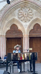 154K views · 4.9K reactions | Volevo essere un duro…  Lucio Corsi ad Assisi! ❤️ Prove della grande serata di solidarietà, in diretta dalla Basilica di San Francesco, dalle 21.30 su Rai1! | Visit Assisi | Facebook