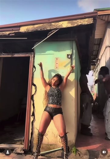 🔥 The streets are buzzing! Fans everywhere are reacting to the brand-new teaser drop for “Talk To Me Nuh.” The upcoming collaboration between dancehall heavyweights Shenseea and Vybz Kartel has social media lit! From the moment the teaser for Talk To Me Nuh hit the timeline, fans have been flooding the comments with excitement. The energy, the vibe, and the anticipation for this link-up is already building major momentum in the dancehall community. 🎶🔥 If the teaser is any sign of what’s comin