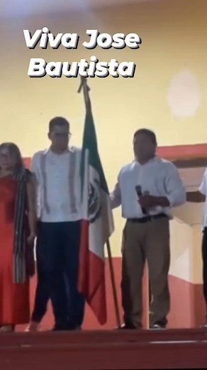 Los osos no podían faltar en este 15 de septiembre y en esta ocasión el Camilazo se dio en yotolín | NO MAMES