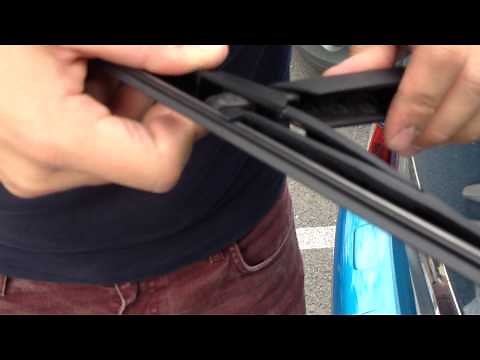 Citroen C3 Picasso: Replacing the rear windshield wiper