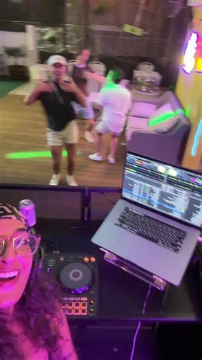 🎶last Friday was sooo much fun 🤩@crazyconchaz played a cute mix of pop and R&B on the patio then more hip hop when we moved inside. (When the clock strikes midnight we move the party inside lmao) we turn up again this Friday night -same time same place ;)