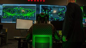 美企演示用AI在东欧打仗：可自动生成作战计划，部署无人机侦察_奇客解_澎湃新闻-The Paper