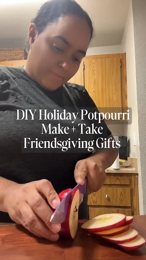 DIY holiday potpourri 北✨ We used apples, oranges, rosemary, thyme, cloves, cinnamon sticks, bay leaves, cranberries + a splash of vanilla when you boil it  Everyone made their own to take home — the sweetest cozy gift for Friendsgiving 癩 Follow for more girls’ nights + homemade moments ✨ #craftideas #friendsgiving2025❤️ #thanksgiving #girlsnightin #fallvibes #potpourri | Kathy Castro Craft Nights & DIYs | Facebook