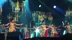 Katrina Kaif dance performance in a award show | Videos Unlimited