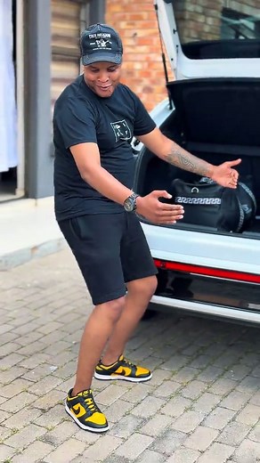 Ah Nou Ra Strateng: A Musical Journey with DJ Karri